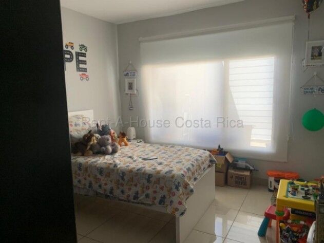 Venta de Casa en Bello Horizonte, Escazú. en San Antonio, Escazú, San José — $250,000