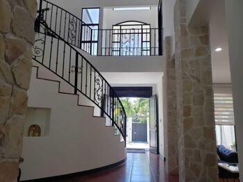 Venta de Casa en Piedades de Santa Ana. RAH 26-136 in Piedades, Santa Ana, San José — $850,000 - Photo 4 of 18