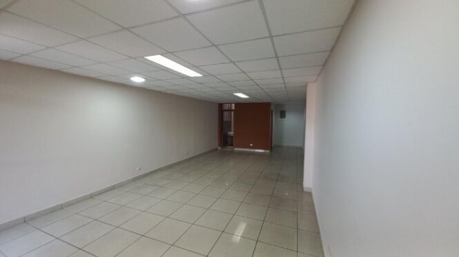 Venta de Local Comercial en Guadalupe Mata de Plátano. RAH 26-588 en Mata de Plátano, Goicoechea, San José — $320,000