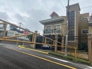 Venta de Confortable Casa en Curridabat / Mls. 25-512 OFC JB in Curridabat, San José — $315,000
