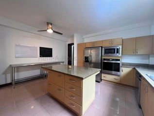 Venta de Casa en Pozos de Santa Ana. RAH 26-1558 en Pozos, Santa Ana, San José — $695,000 - Foto 2 de 6