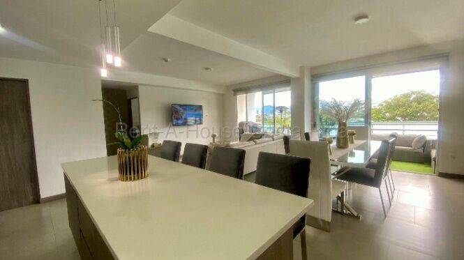 Se vende apartamento en Escazú Centro 26-2072 en Escazú, San José — $280,000