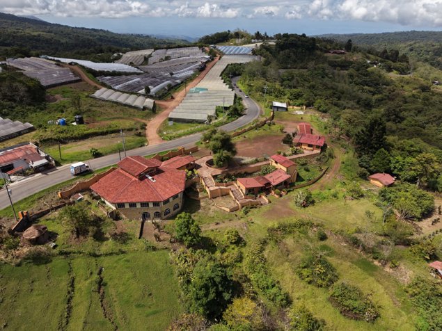 Desarrollo de eco-lodge de 16 ha - Restaurante & Cabañas en Barva, Heredia — $1,700,000 - Foto 2 de 29