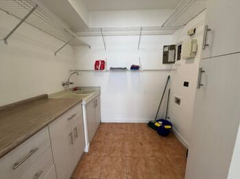 Venta de Casa en Santa Ana  en Santa Ana, San José — $154,000 - Foto 5 de 12
