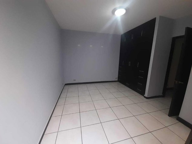 Venta de Casa en Pozos de Santa Ana. RAH 26-1334 PRECIO REBAJADO en Pozos, Santa Ana, San José — $260,000