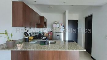 Tu hogar en condominio seguro en Granadilla in Granadilla, Curridabat, San José — $158,000 - Photo 5 of 15
