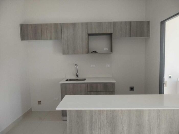 Venta de Casa en Santa Ana, San José. RAH 25-1594 in Santa Ana, San José — $190,000