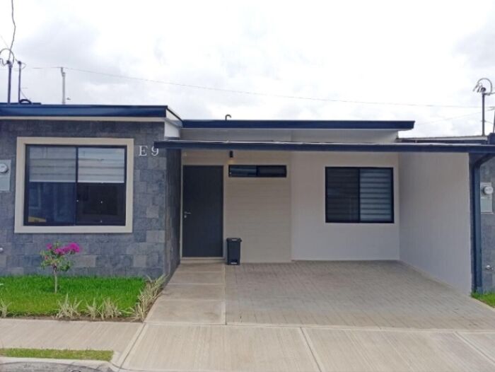 Venta de casa en condominio en Lindora, Santa Ana. in Pozos, Santa Ana, San José — $230,000