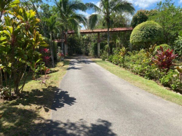 Venta de propiedad de 8797 M2 Santa Ana con alto potencial para desarrollo 26-388 en Santa Ana, San José — $2,500,000