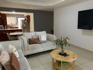 Venta de Casa en Bello Horizonte, Escazú. RAH 26-2166 in San Antonio, Escazú, San José — $260,000 - Photo 4 of 6