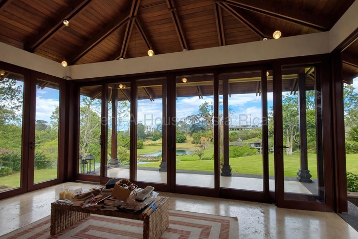 Venta de casa de ultra lujo con vista al campo de golf #26-1500 GS in Granadilla, Curridabat, San José — $1,590,000