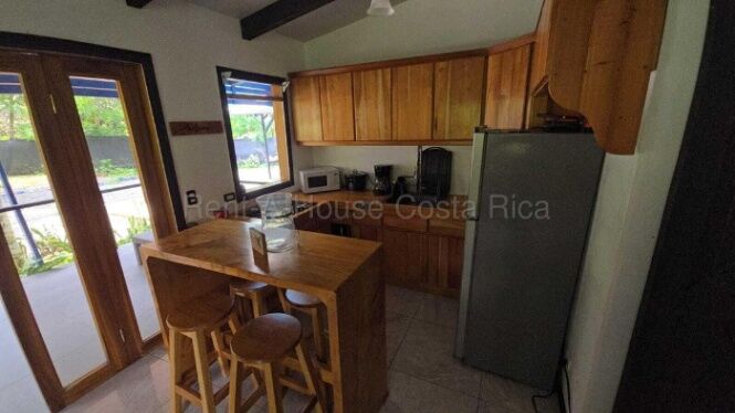 Venta de Casa Amueblada en Talamanca-Cahuita, Limón. RAH 26-1897 en Cahuita, Talamanca, Limón — ₡ 75 000 000