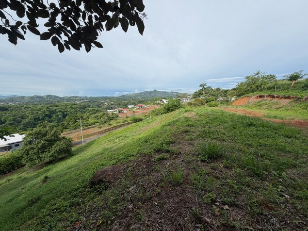Nuevo terreno en venta en una urbanización cerrada con vistas. in Atenas, Alajuela — $169,000