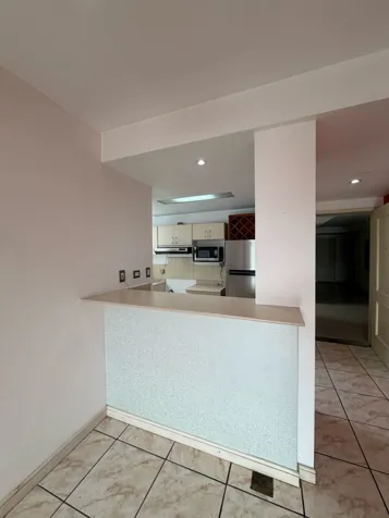 Oportunidad de Apartamento. excelente ubicación Uruca en Uruca, San José — ₡ 70 000 000 - Foto 3 de 16