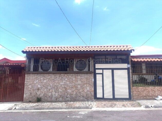 Casa en venta en Los Colegios Sur, Moravia #26-1793 GS en San Vicente, Moravia, San José — $190,000