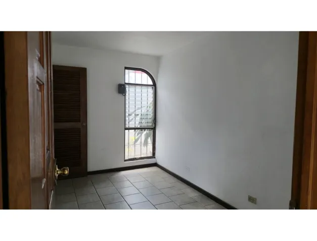 Oficina en alquiler en San Josè, Rohrmoser. Independiente. PVV9928346 en Pavas, San José — $5,500 - Foto 3 de 21