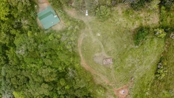 Finca de 22 Hectáreas con Vista al Mar, Quebradas y Casa Nueva en Río Nuevo, Perez Zeledon en Río Nuevo, Pérez Zeledón, San José — $299,999 - Foto 3 de 16