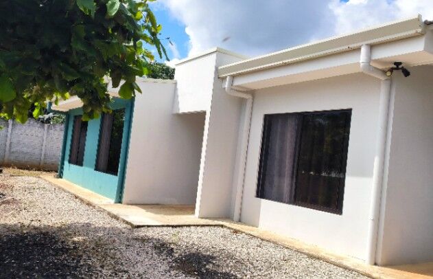 Bella casa en Orotina, privada y cerca del centro de Orotina en Coyolar, Orotina, Alajuela — ₡ 67 000 000