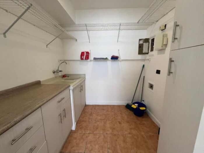 Venta de Casa en Santa Ana, San José. RAH 25-2026 in Santa Ana, San José — $154,000