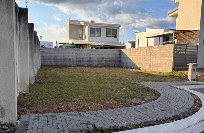 Venta de lote en Condominio Hacienda El Coyol - Alajuela en San José, Alajuela — ₡ 39 000 000 - Foto 3 de 22