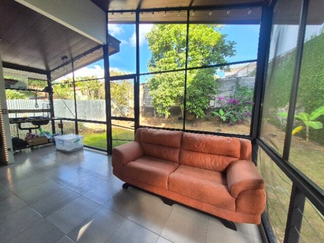 Casa de 2 cuartos, Pedregoso, Perez Zeledon, Costa Rica.  in San Isidro De El General, Pérez Zeledón, San José — $75,999