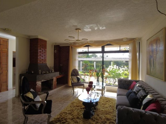 Venta de Excelente Casa en Vázquez de Coronado, San Isidro / Mls. 24-12 OFC JB in San Isidro, Vázquez de Coronado, San José — $903,000 - Photo 3 of 10