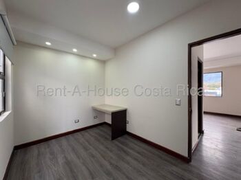 Alquiler de Casa Semi Amueblada en Pozos de Santa Ana. RAH 26-1463 en Pozos, Santa Ana, San José — $3,500 - Foto 4 de 20