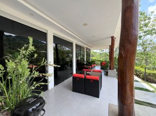 Venta de villa vacacional cerca de Playa Blanca en Jacó, Garabito, Puntarenas — $985,000 - Foto 3 de 19