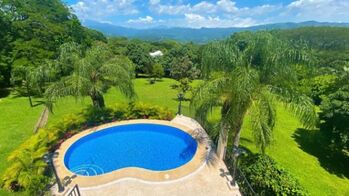 SE VENDE RESIDENCIA DE LUJO EN ATENAS, ALAJUELA.  in Atenas, Alajuela — $1,100,000 - Photo 5 of 12