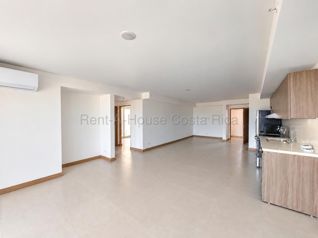 Venta de Apartamento en Jaco 27-1082 in Jacó, Garabito, Puntarenas — $285,000 - Photo 5 of 14