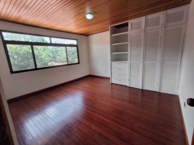Venta de casa en Los Yoses, Sur. RAH 23-305  en Zapote, San José — $260,000 - Foto 3 de 20