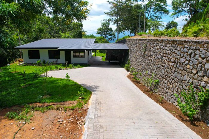 New Home for Sale in Atenas, Costa Rica Surrounded by Tropical Nature in Jesús, Atenas, Alajuela — $479,000 - Photo 3 of 19