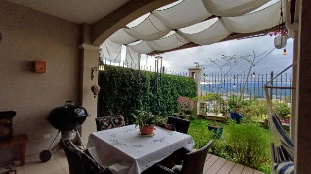 Venta de Lujosa y Amplia Casa en La Unión, Cartago / OFC Mls. 25-1408 en Tres Ríos, La Unión, Cartago — $650,000
