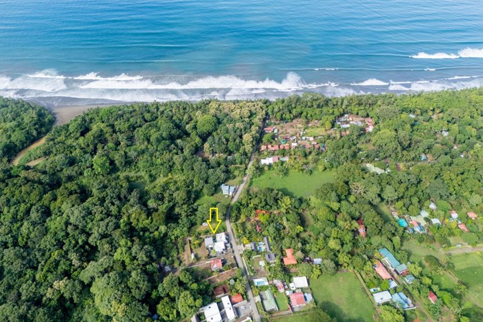 SE VENDE COMPLEJO MULTIUNIDAD DE ALTA RENTABILIDAD A 200M DE PLAYA LA COLONIA en Bahía Ballena, Osa, Puntarenas — $495,000