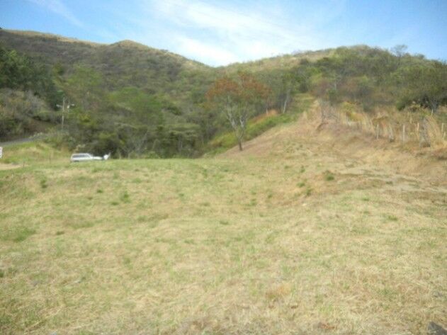 🏡 Oportunidad Única en Jaboncillo, Escazú – Amplio Terreno con Gran Potencial 📍 en Escazú, San José — $764,625