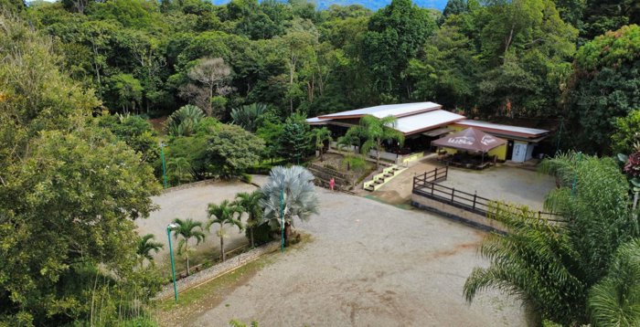 Propiedad Commercial Rodeada con Naturaleza en Daniel Flores, Pérez Zeledón, San José — $1,100,000