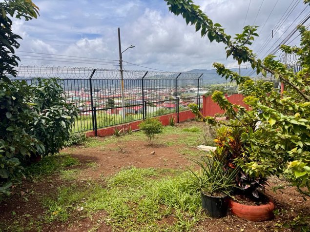Propiedad esquinera San Ramón en San Ramón, Alajuela — ₡ 57 000 000 - Foto 3 de 9