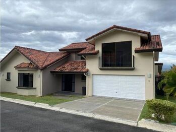 Casa en Venta Piedades, Santa Ana, San José