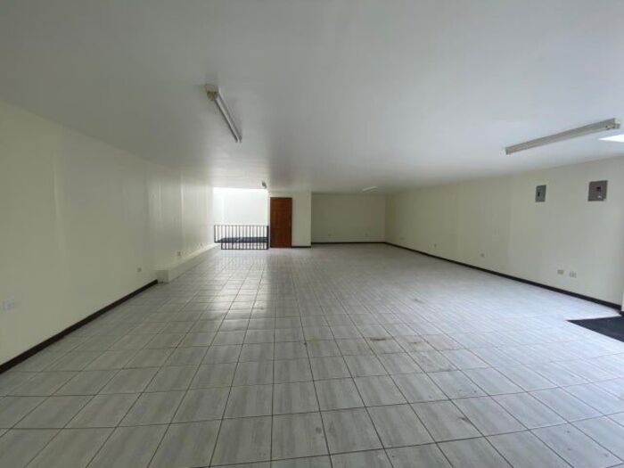 Alquiler de Local Comercial en Tibás, San José. RAH 26-785 PRECIO REBAJADO in San Juan, Tibás, San José — $1,000