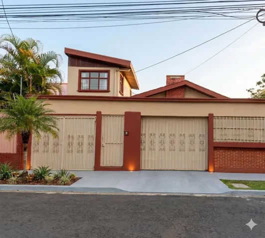 SE VENDE BELLA PROPIEDAD CON CASA EN SAN FRANCISCO DE 2 RÍOS. en San Francisco de Dos Ríos, San José — $270,000