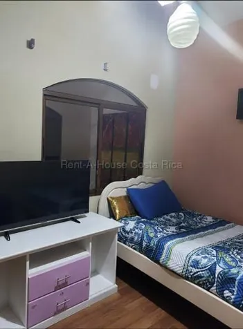 Venta de Casa en Desamparados-Gravilias. RAH 27-883 en Desamparados, San José — ₡ 85 000 000 - Foto 2 de 9