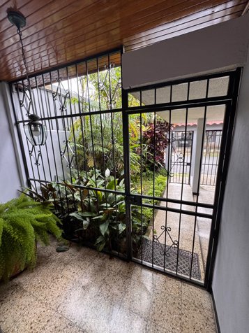 Se Alquila Casa Independiente en la Uruca, San José en Uruca, San José — $1,700 - Foto 3 de 29