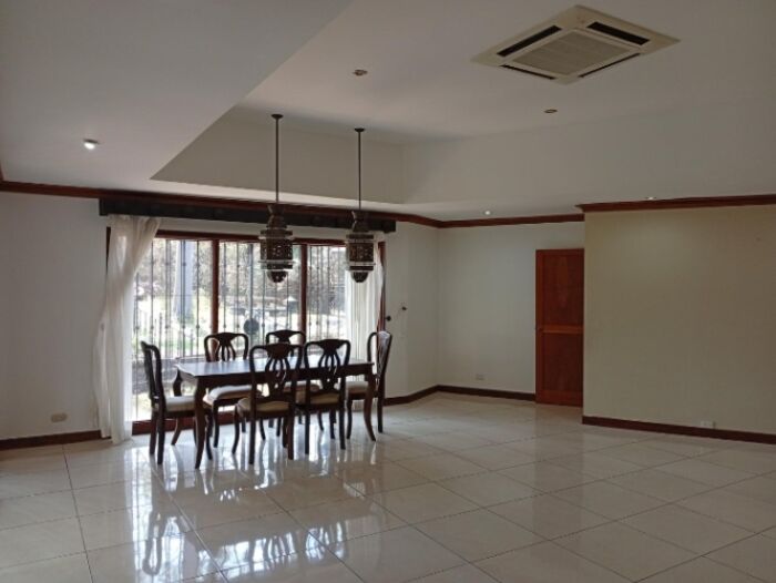 Venta de Casa en Lindora-Santa Ana.  in Santa Ana, San José — $900,000 - Photo 2 of 20