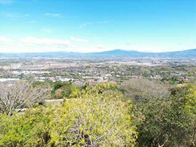 Venta de lote en Ciudad Colón vistas panorámicas en Colón, Mora, San José — ₡ 65 000 000