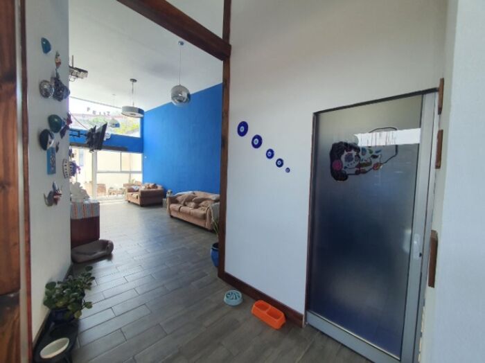 "Tu Refugio Ideal: Casa Amplia y Lumínica en Guadalupe" en Guadalupe, Goicoechea, San José — $172,000
