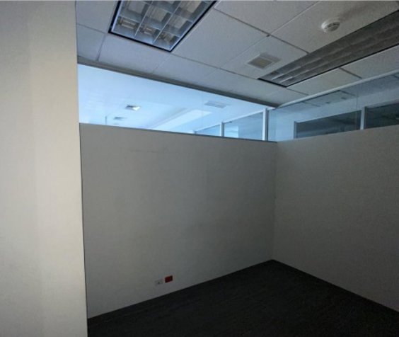 ALQUILER DE OFICINA, SAN JOSE, ESCAZU, PLAZA ROBLE in Escazú, San José — $5,969