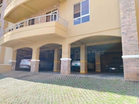 MLS-26-2188 LS VENTA APARTAMENTO SAN RAFAEL ESCAZU CONTACTENOS AL # 86127562 en San Rafael, Escazú, San José — $395,000