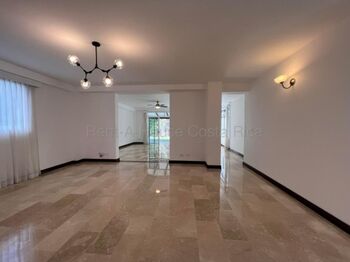 Venta de Lujosa y Amplia Casa en Santa Ana / Mls. 26-1558 OFC JB in Pozos, Santa Ana, San José — $695,000 - Photo 5 of 10