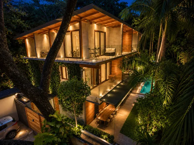 9-Room Boutique Hotel Steps from the Beach in Santa Teresa in Cóbano, Puntarenas — $2,450,000 - Photo 2 of 27