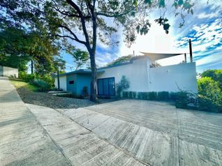 Casa Contemporánea con Piscina Infinita en Tamarindo en Tamarindo, Santa Cruz, Guanacaste — $550,000 - Foto 5 de 10